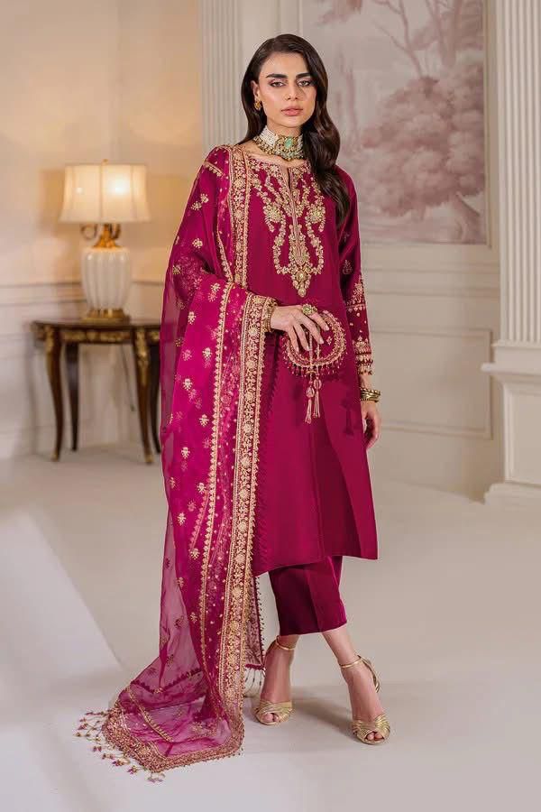 Brand Baroque Velvet Embroidered Winter Collection